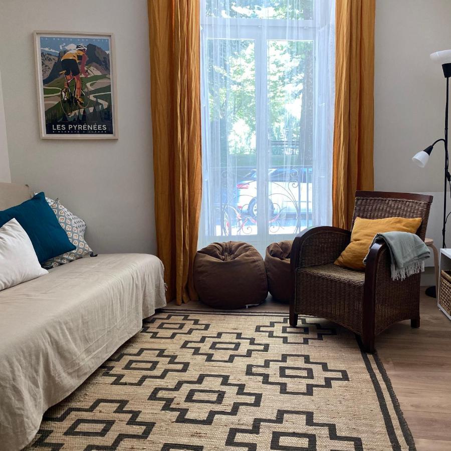 Fantastic Ground Floor Apartment Opposite Thermes Bagnères-de-Luchon エクステリア 写真